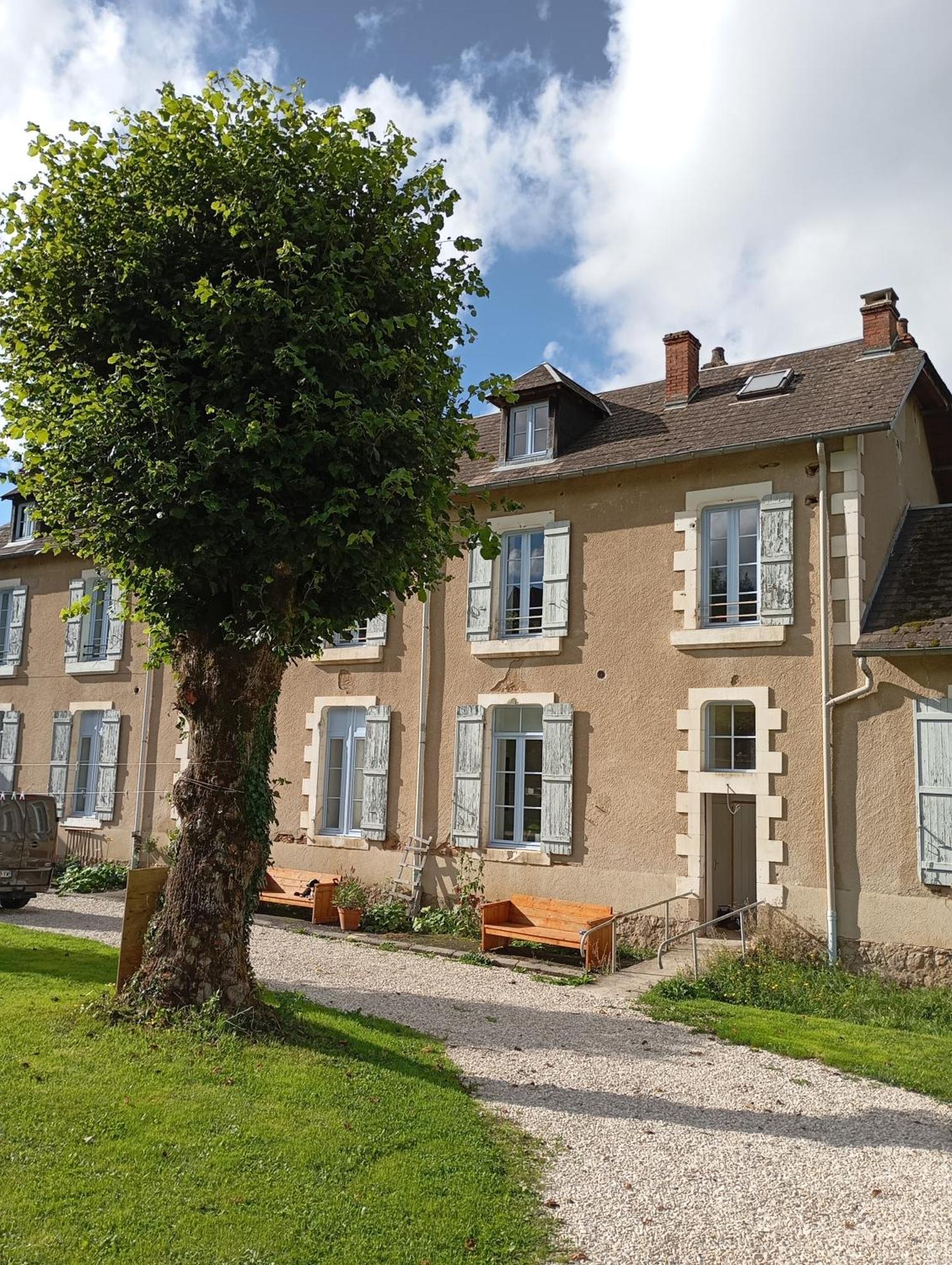 L' Ancienne Ecole Du Morvan Larochemillay エクステリア 写真